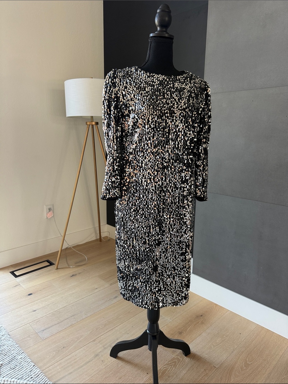 Donna Morgan Black and Silver Sequin Long Sleeve Sheath Dress